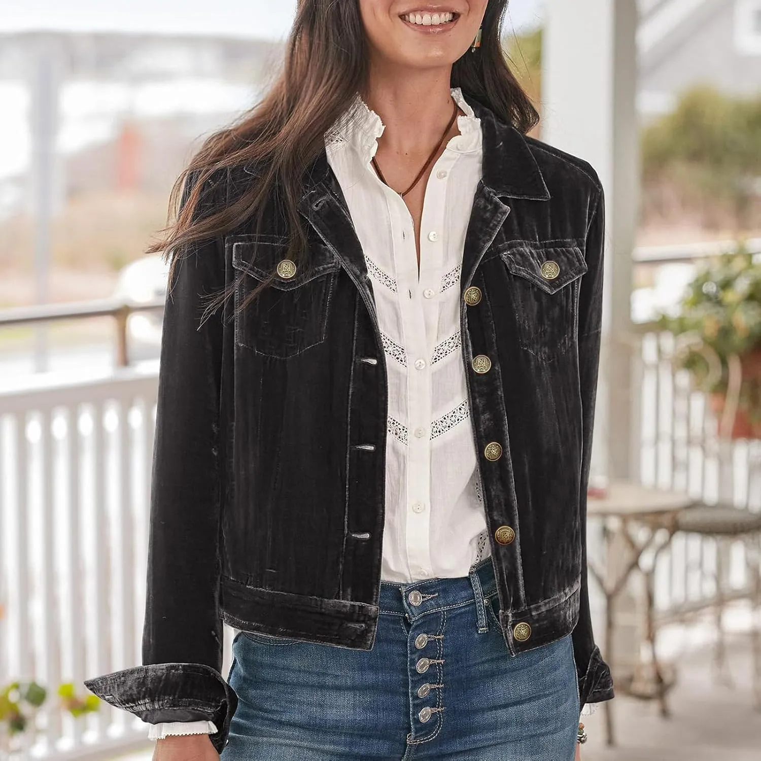 Xaspee Women's Casucal Button Down Velvet Jackets Cropped Long Sleeve Retro Denim-Style Velour Jackets